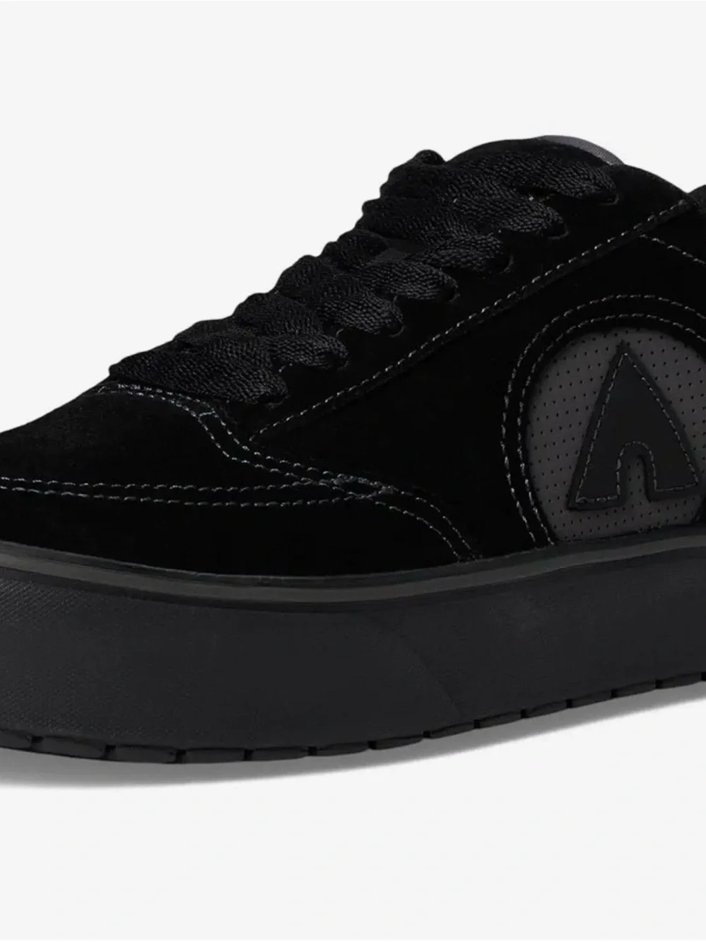 Airwalk Men’s Black Low-Top Suede Sneakers safety shoes